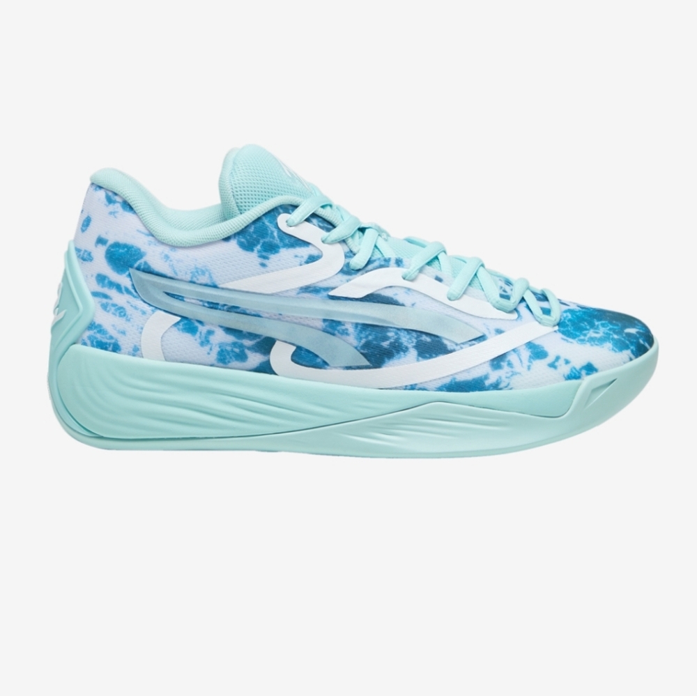 NIB (no lid) Women's Puma Stewie 2 Water Basketball sneakers